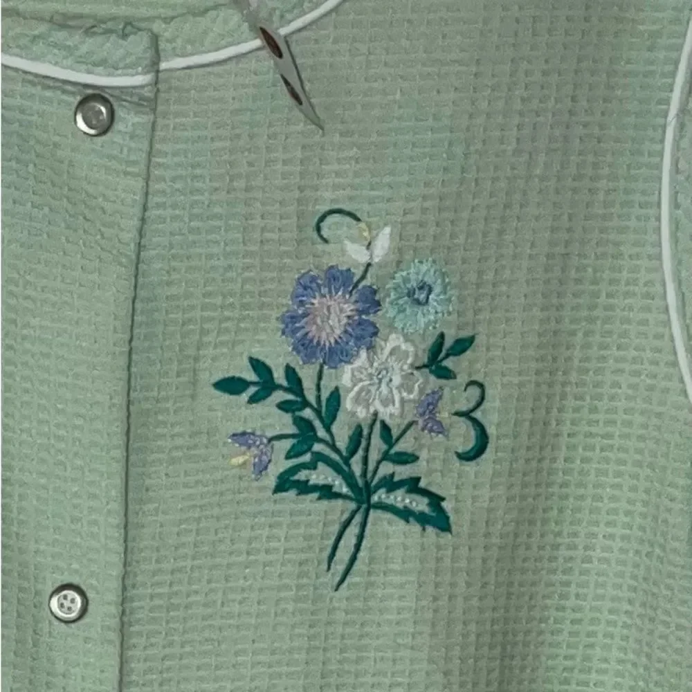 Vintage Beverly West embroidered House Dress Womens Size M NWT